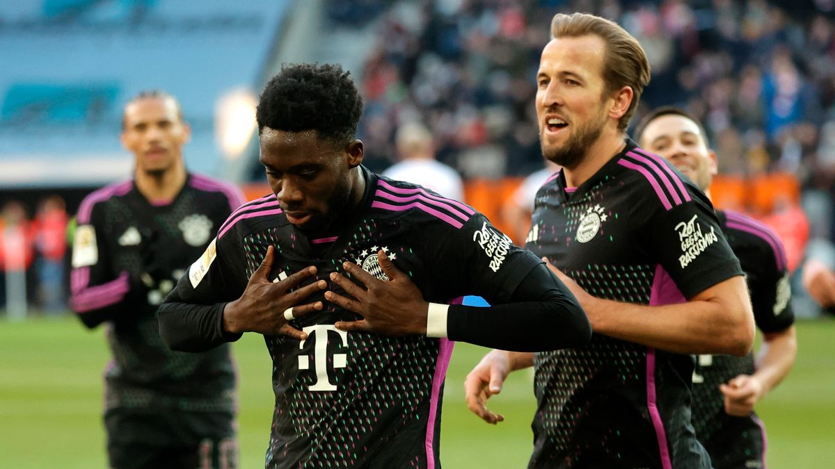 Alphonso Davies był jednym z bohaterów meczu w Augsburgu