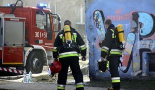 Pożar w bloku na Mokotowie. Dwie osoby ranne
