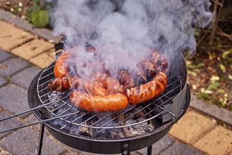 Grill pod kontrolą policji. Zrobisz go źle - 500 zł mandatu