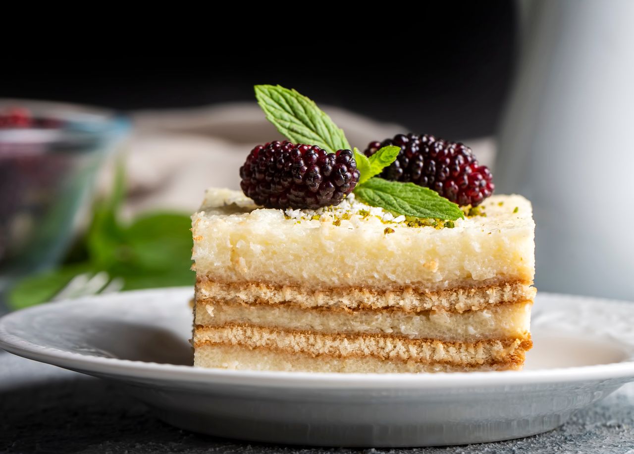 Stefanka on tea biscuits is a quick and tasty cake