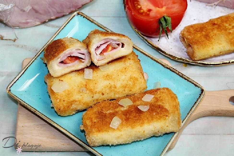 Krokiety z chleba tostowego z żółtym serem i szynką