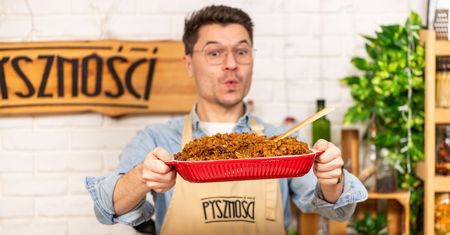 Ten bigos to prawdziwa petarda. Kiedy pojawia się na stole, goście od razu proszą o dokładkę