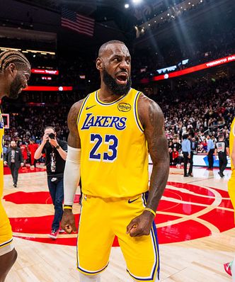 LeBron James! 40-latek przejął mecz