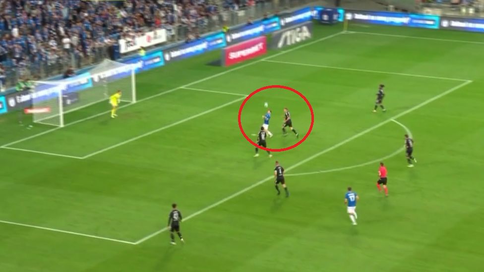 Zdjęcie okładkowe artykułu: Twitter /  / Na zdjęciu: Lech strzela gola na 1:0 w meczu z Żalgirisem