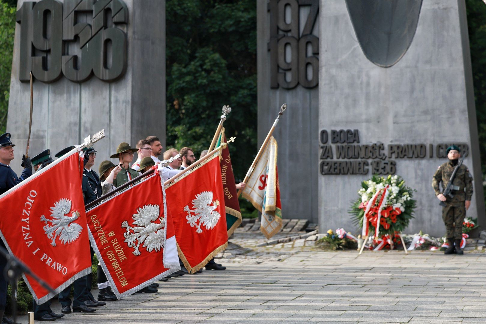 Główne uroczystości odbyły się pod Pomnikiem Ofiar Czerwca 1956