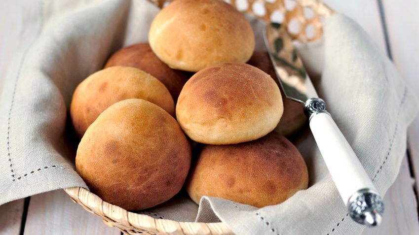 Bułeczki przygotowane z mlekiem o niskiej zawartości tłuszczu (2%)