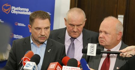 Grupiński już po rozmowach ze związkami