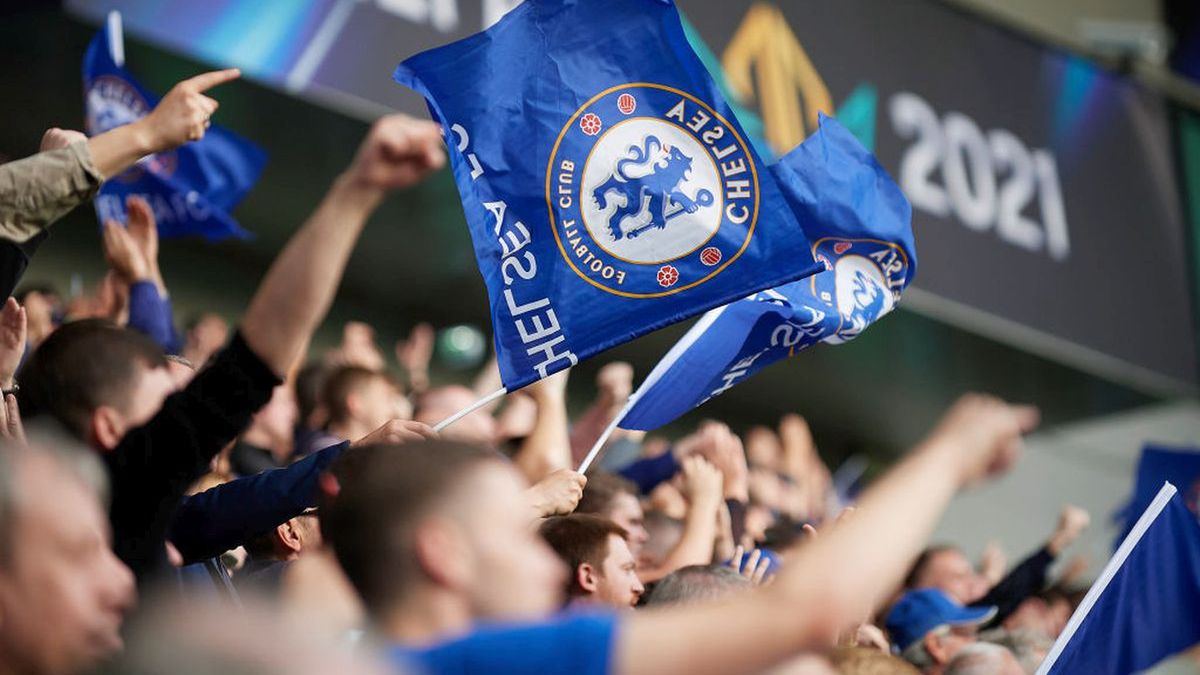 Zdjęcie okładkowe artykułu: Getty Images / NurPhoto / Na zdjęciu: kibice Chelsea FC