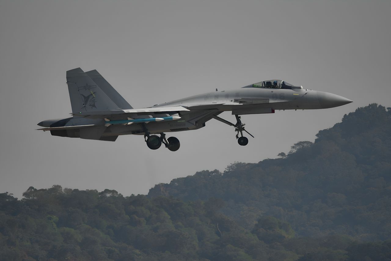 Chinese J-15 aircraft