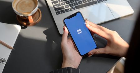 LinkedIn to aplikacja randkowa? Częściej niż myślisz