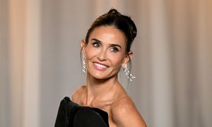 63-letnia Moore olśniła na gali. Ta suknia to dzieło sztuki