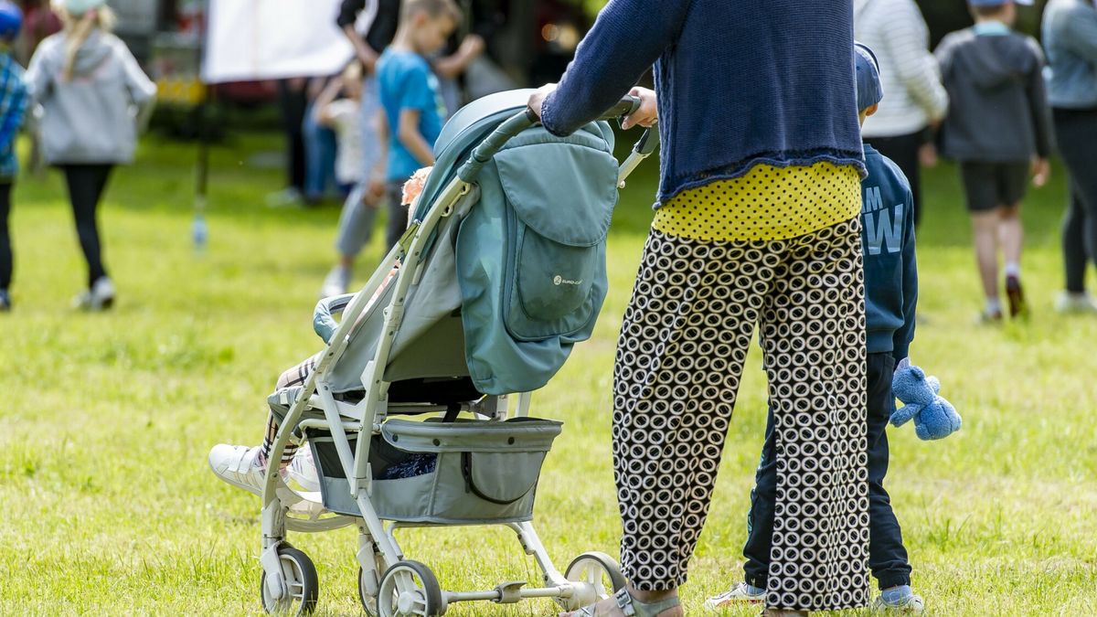 reporter_baza_2022-06
04.06.2022 Elblag N/z kobieta z wozkiem dzieciecymFot. Stanislaw Bielski/REPORTER
Stanislaw Bielski/REPORTER