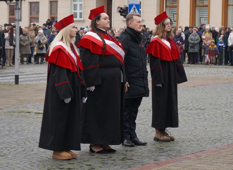 Obchody 11 listopada 