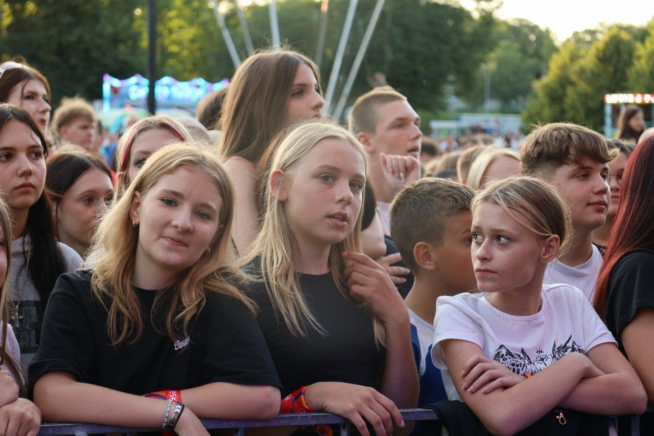 Grzegorz Hyży rozgrzał Gniezno. Tłumy na zakończenie weekendu z koncertami
