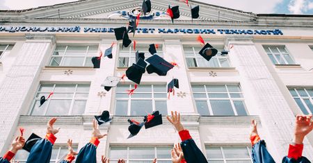 Po tych studiach zarobisz najwięcej! Sprawdzamy, jak napełnić studencką kieszeń