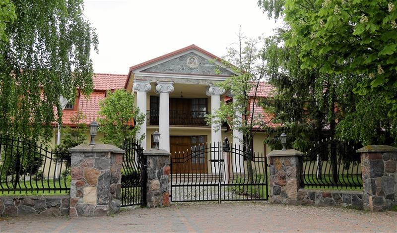 Luksusowa posiadłość abpa Głodzia