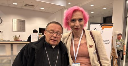 Transpłciowa filozofka spotkała się z kardynałem Rysiem. Wręczyła mu list