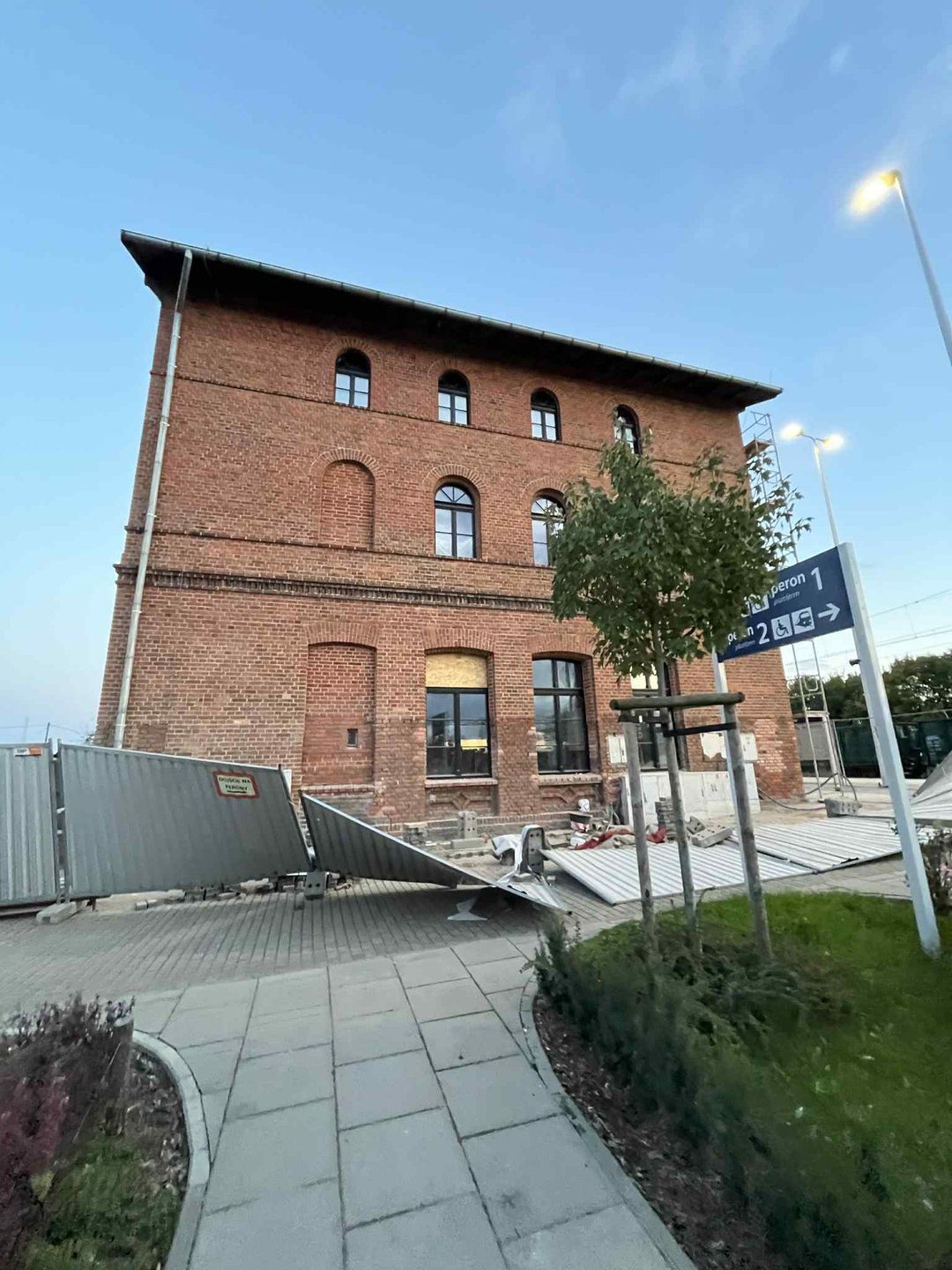 Nie mamy dobrych informacji w sprawie remontu dworca PKP Pleszew w Kowalewie