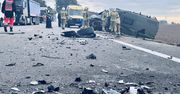 Słupsk: Zderzenie trzech pojazdów na DK6. Droga zablokowana