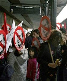 Strajki paraliżują Grecję