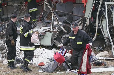 Tragiczne zderzenie ciężarówki z autokarem pełnym dzieci