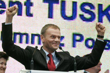 Tusk cieszy się z wygranej