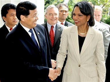 Condoleezza Rice składa wizytę w Indonezji