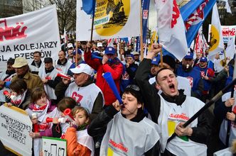 Związki zawodowe w Polsce. PiS i Kukiz'15 przeciw ograniczeniu przywilejów