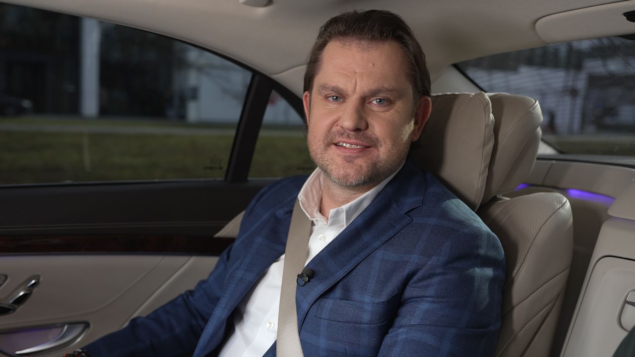 Sprzedaje setki aut miesięcznie. Zdradza, na czym zarabia dealer