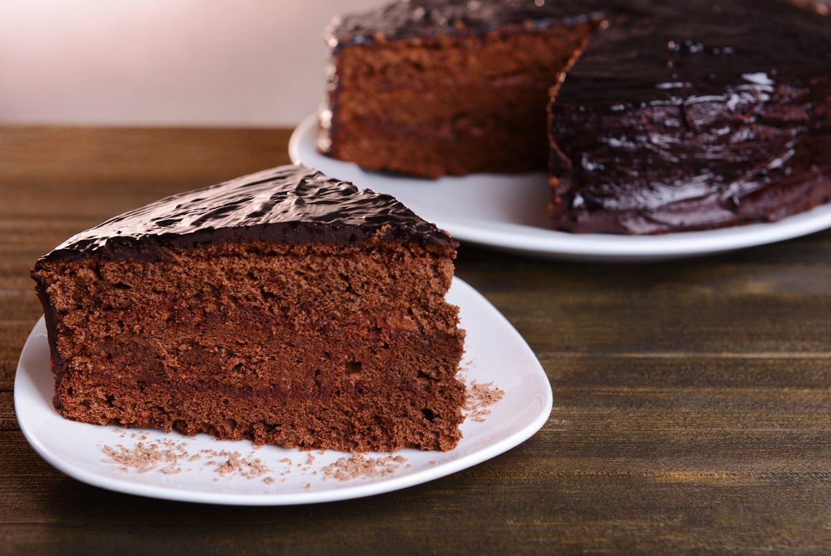 Kefir chocolate cake: A moist masterpiece in minutes