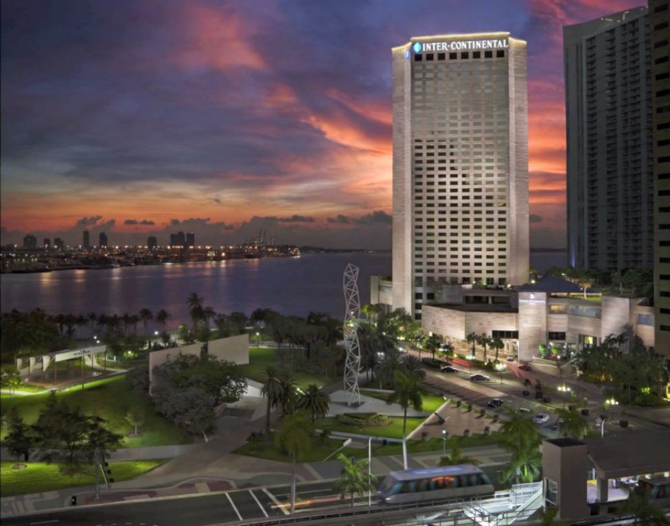 Hotel Intercontinental w Miami według wizji Mike'a Butlera (via YouTube)