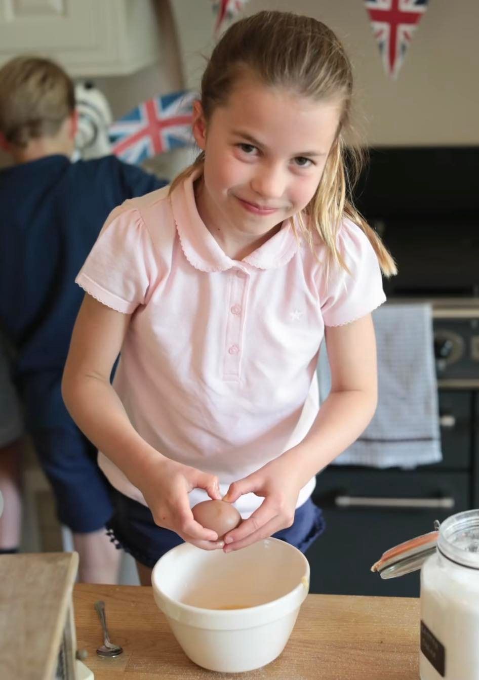 George, Charlotte i Louis z mamą Kate Middleton