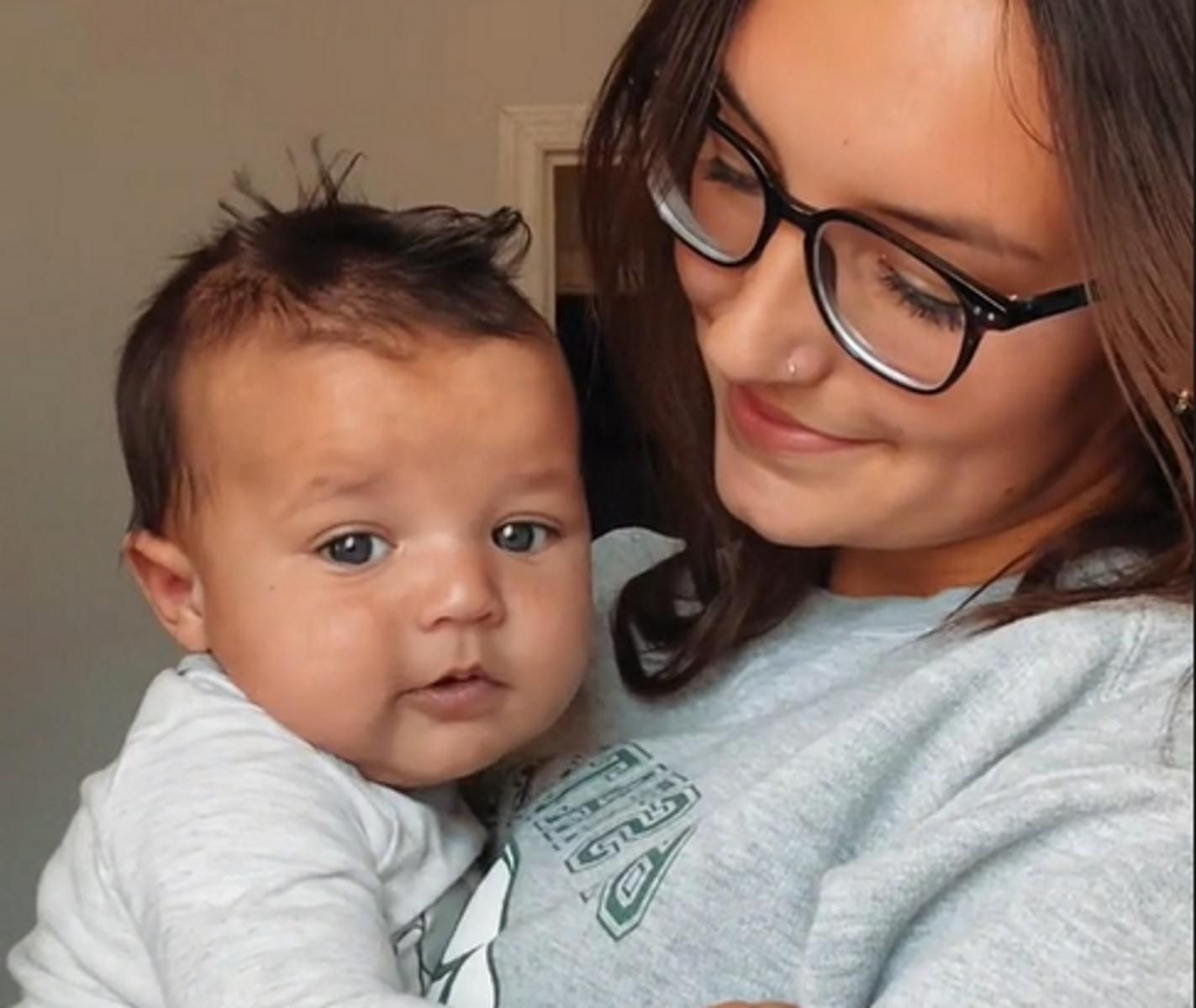 Mama chłopca wierzy w popularny mit