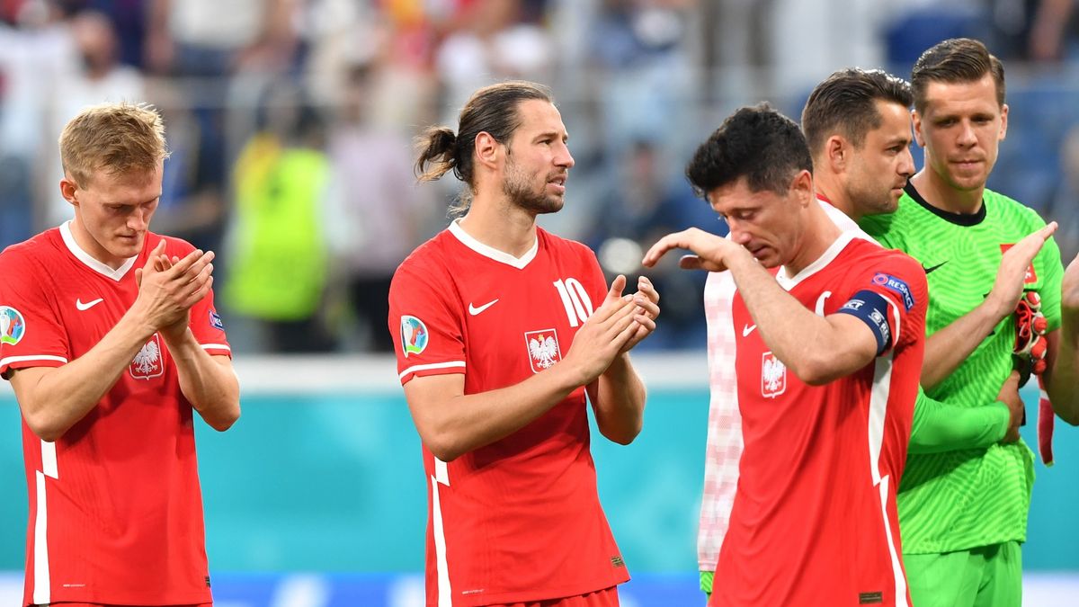PAP / Adam Warżawa / Na zdjęciu: Grzegorz Krychowiak i Robert Lewandowski (w środku)