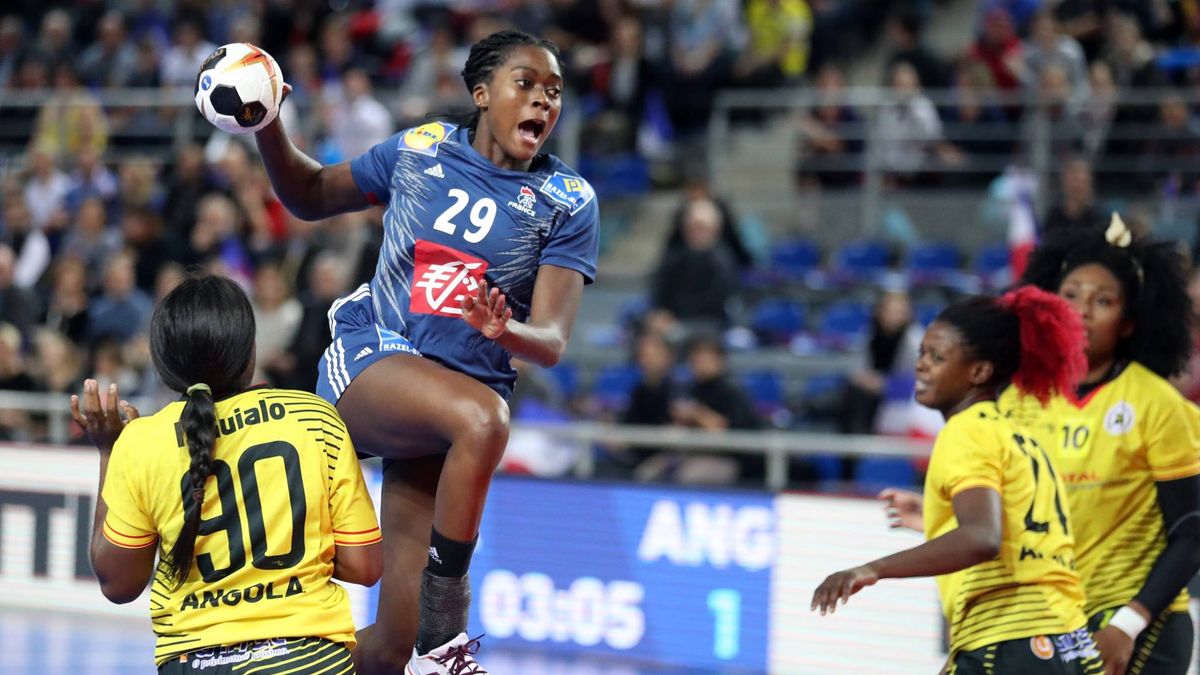 Zdjęcie okładkowe artykułu: Facebook / Equipes de France de Handball / Na zdjęciu: reprezentantka Francji, Gnionsiane Niombla