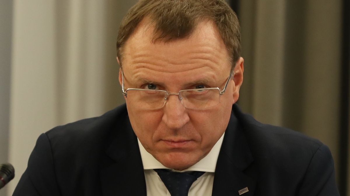 Jacek Kurski wraca za stery TVP? Tymczasowo.