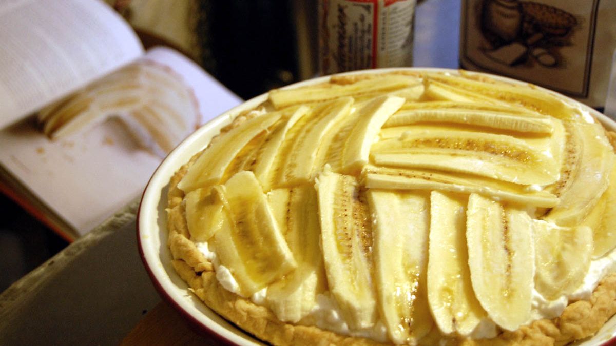 Tarta z kremem bananowym (bez pieczenia)