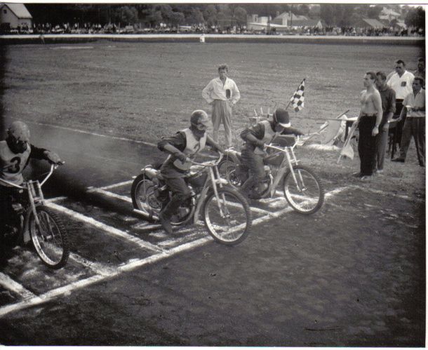 Poprad, sezon 1963 Od lewej: Vojtech Mihálik, Karol Kubela, Ivan Dedina.