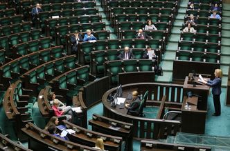 Sejm rozpoczął pracę nad projektem "dużej" ustawy medialnej. "Ten haracz zapłacą wszyscy"