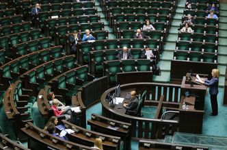 Sejm rozpoczął pracę nad projektem "dużej" ustawy medialnej. "Ten haracz zapłacą wszyscy"