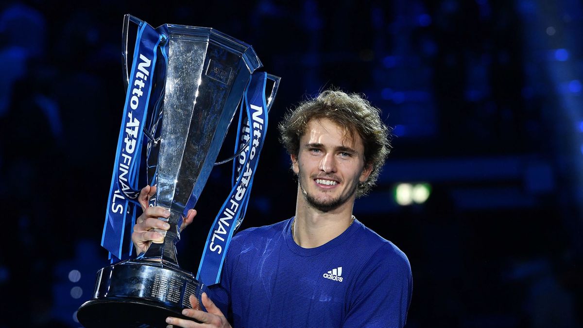 PAP/EPA / Alessandro Di Marco / Na zdjęciu: Alexander Zverev, mistrz ATP Finals 2021
