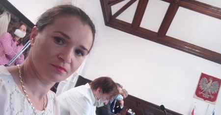Koronawirus. Oburzenie w Malborku. Radna nie nosi maseczki, bo "to nie jest epidemia"