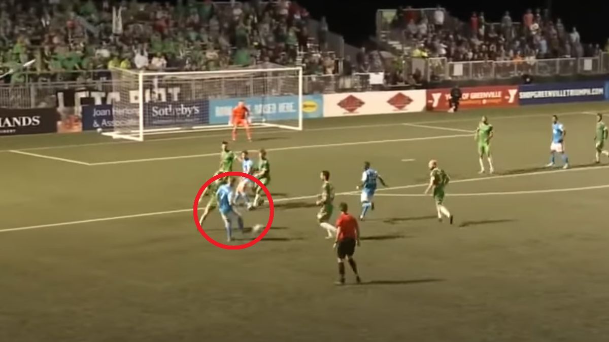 YouTube / Charlotte FC / Na zdjęciu: asysta Kamila Jóźwiaka