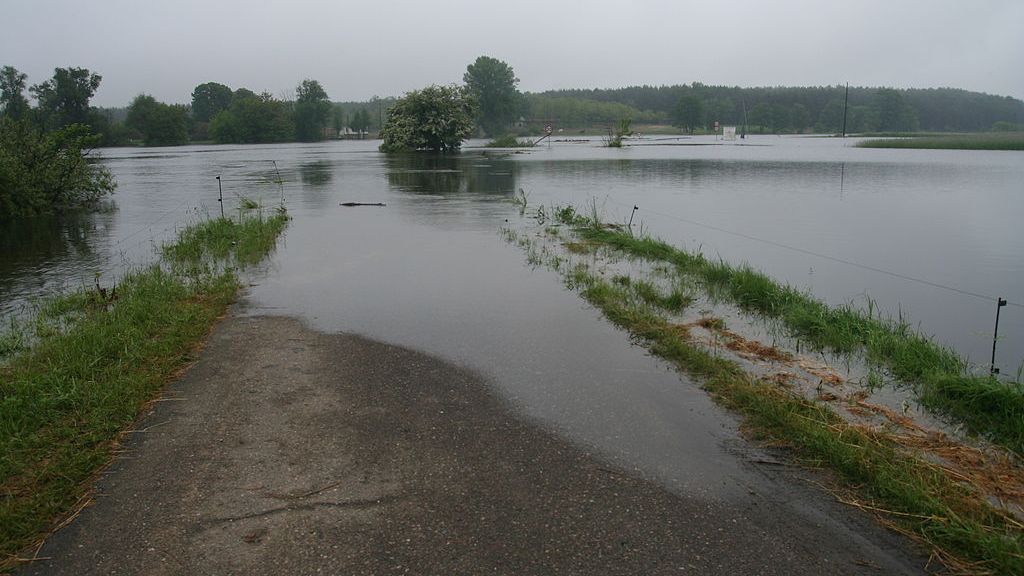 Kolejna powódź może Polskę kosztować 700 mln zł. NIK alarmuje o tym w raportach od lat