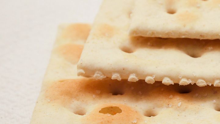 Krakersy z dodatkiem pełnej pszenicy