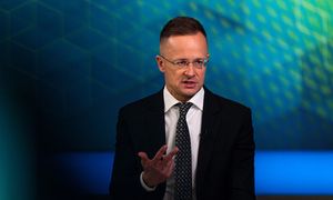 "Wojenny fanatyzm". Ostre słowa węgierskiego ministra