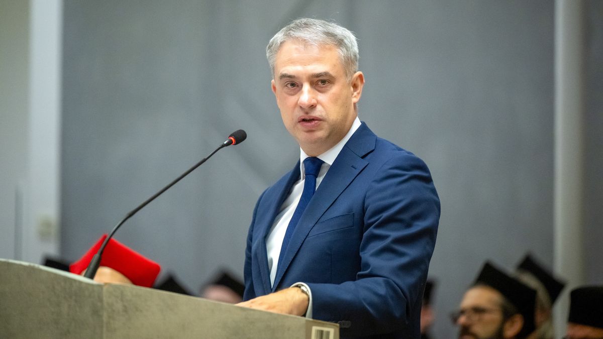 Bydgoszcz, 01.10.2025. Wicepremier, minister cyfryzacji Krzysztof Gawkowski na uroczystej inauguracji roku akademickiego 2025/2026 na Politechnice Bydgoskiej im. Jana i Jędrzeja Śniadeckich, 1 bm. (tż/amb) PAP/Tytus Żmijewski