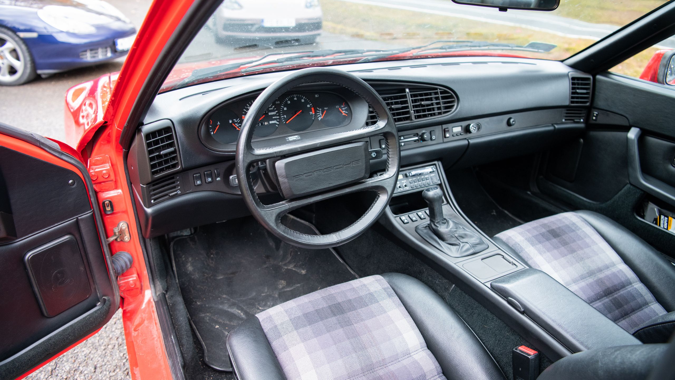 Porsche 944