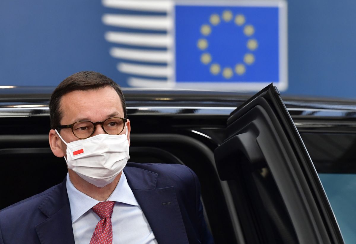 Szczyt UE. Premier Mateusz Morawiecki podczas ostatniego dnia szczytu w Brukseli.