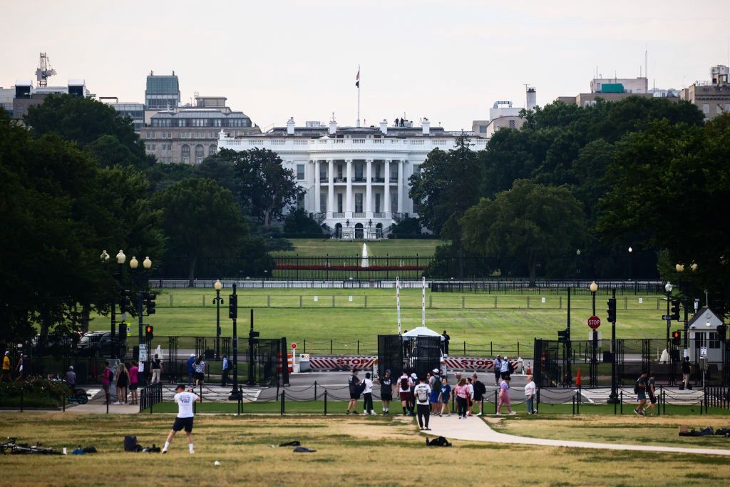 Tourists in front of the White House are a common sight.